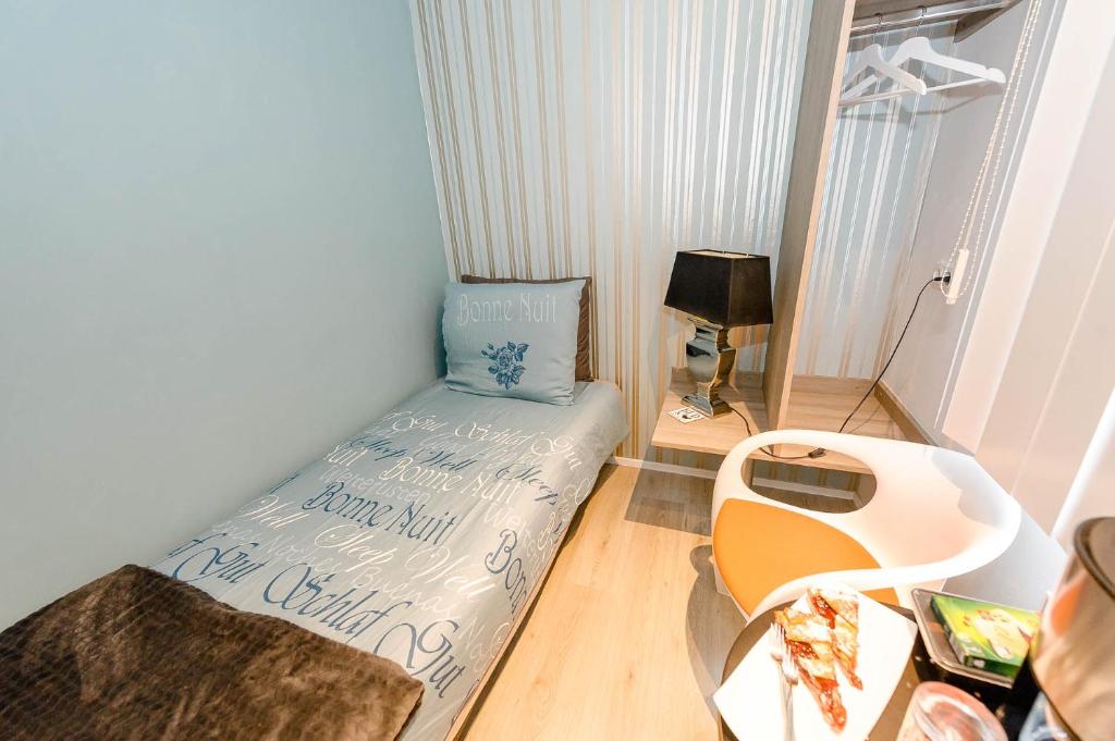 B & B M 3 room 2